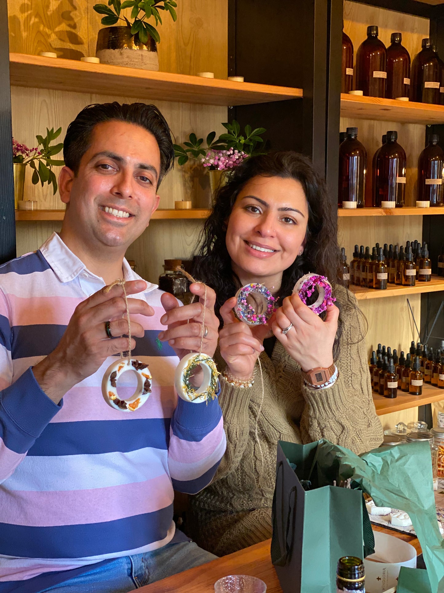 Corporate gifting candles with customisable candles and diffusers. Wellbeing candle making workshops in Windsor. Wellbeing candle making workshops in Berkshire. Mothers day gifts. Mothers day gift idea – candle and diffuser making workshop in Windsor. Valentine Day gift ideas. Valentine's Day Gifts For Her. Valentine's Day Gifts For him. Gift on Valentine's Day. Private and Corporate Candle Making Workshops | Corporate Gifts. Candle making workshops for Birthday Celebrations, Baby showers, hen do parties c