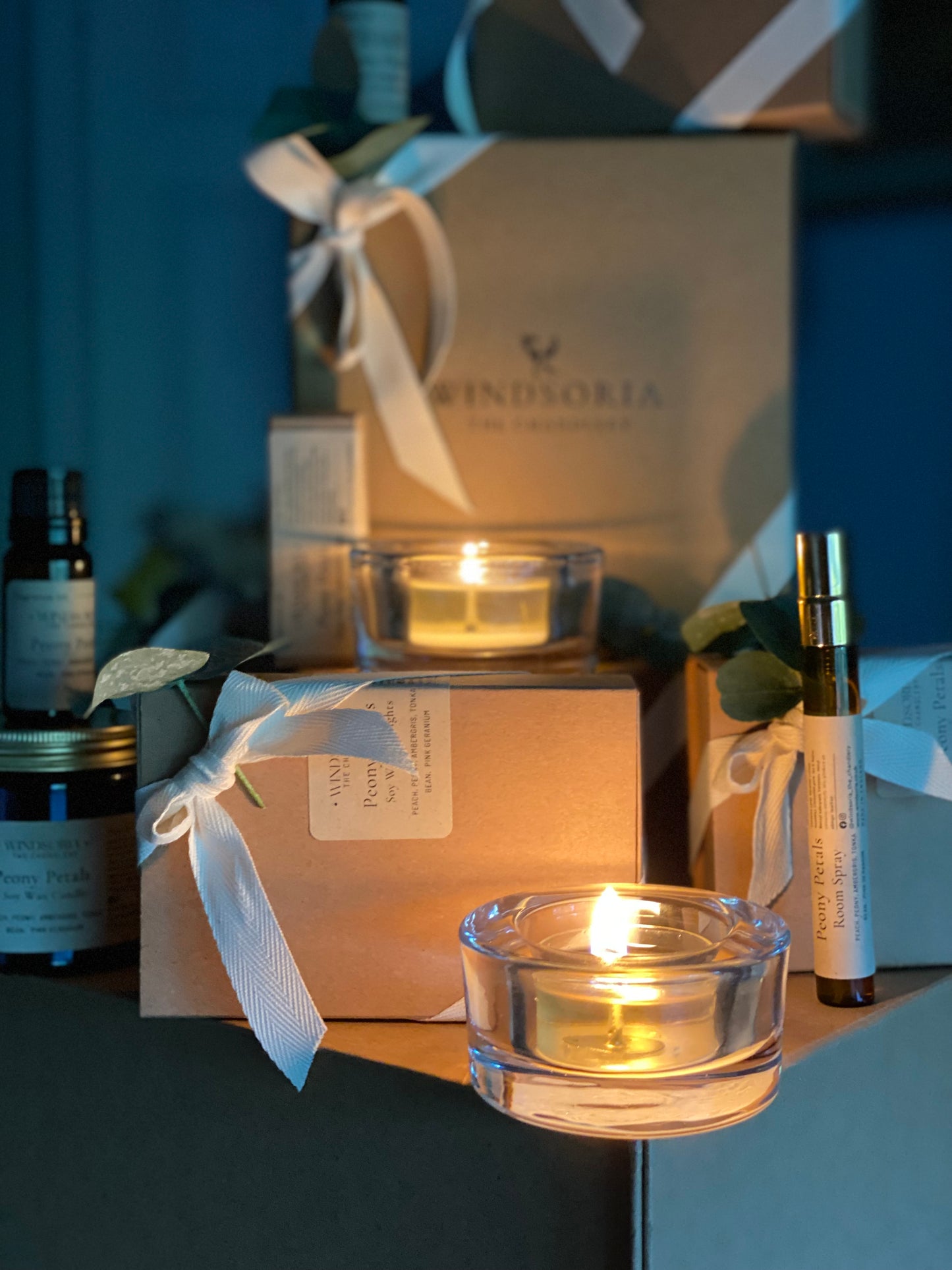 Personalised aromatic gifts for teachers, custom teacher presents, Thoughtful gift for teachers. bespoke gift boxes for teachers, Class gifts for teachers.