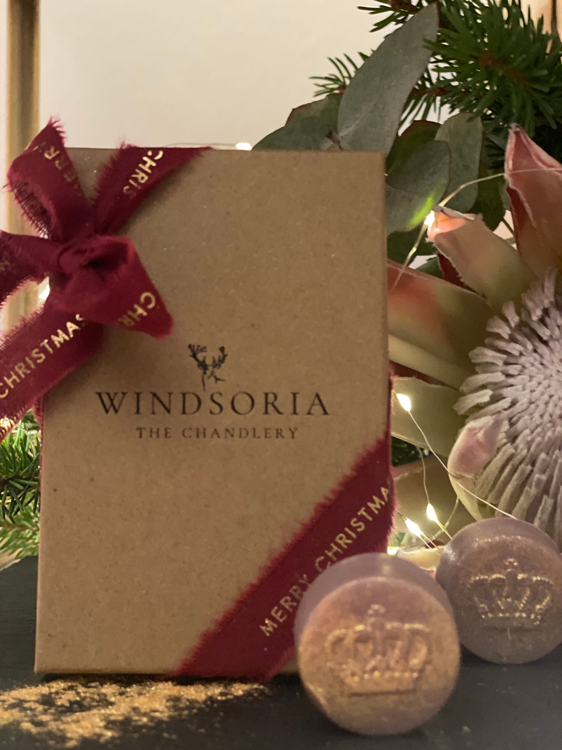 Christmas luxury wax melts.royal crown wax melts.Chrismas tgift wax melts. Windsor christmas wax melts.luxury home fragrance.deluxe wax melt collection.wellness wax melts.premium wax melts