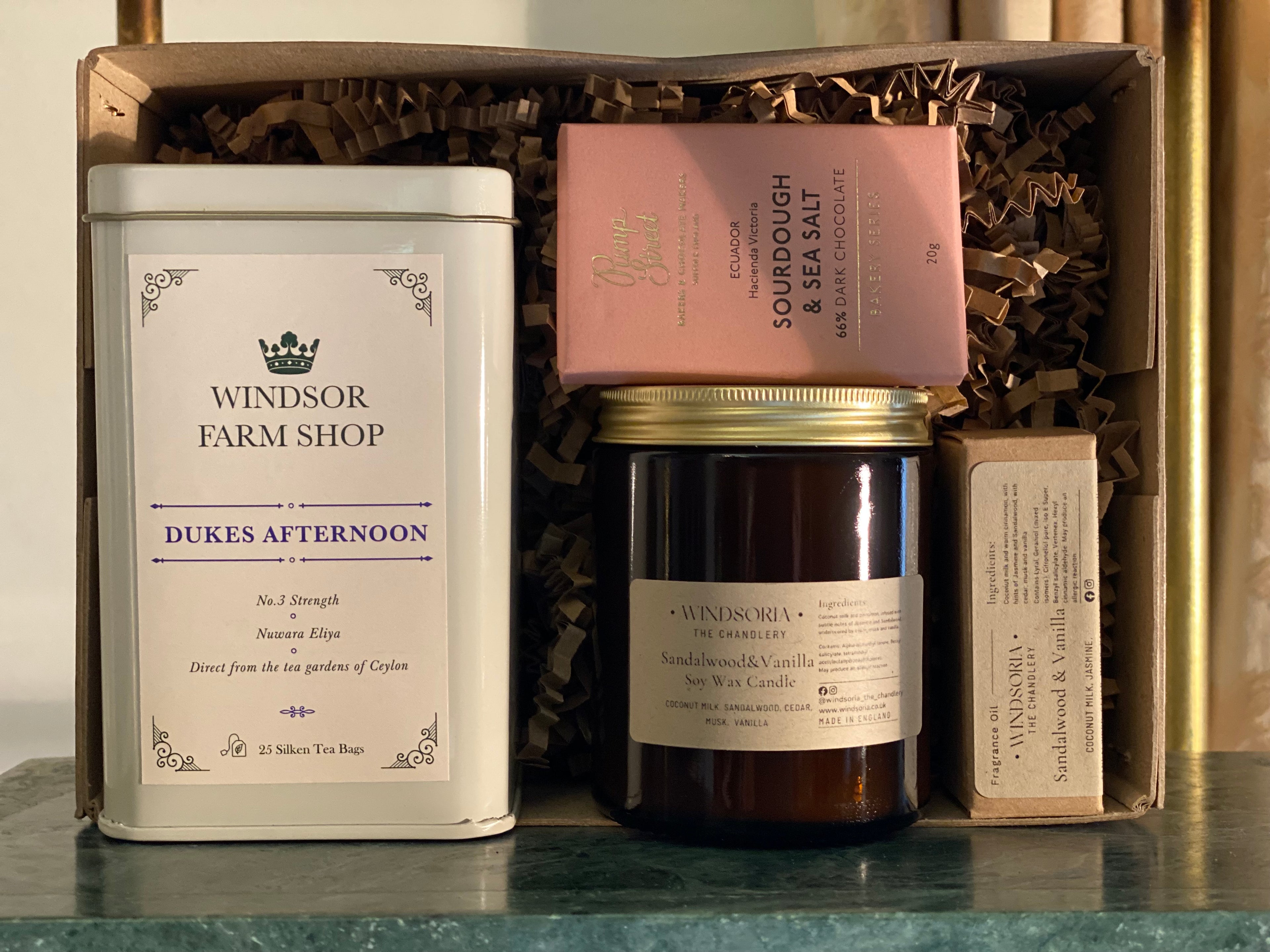 Windsor souvenirs, Gifts from Windsor, Windsor shopping, Royal Windsor gifts, Things to buy in Windsor, Windsor tourist Royal souvenirs, Tea and biscuits from Windsor, Windsor keychains, , Windsor home décor, Windsor chocolates and sweets, Windsor gift shops, Best gifts in Windsor, Windsor shopping guide, Unique Windsor souvenirs, Windsor presents for family