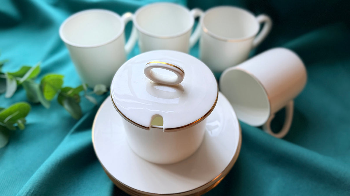 Wedgwood Formal Gold | English Bone China