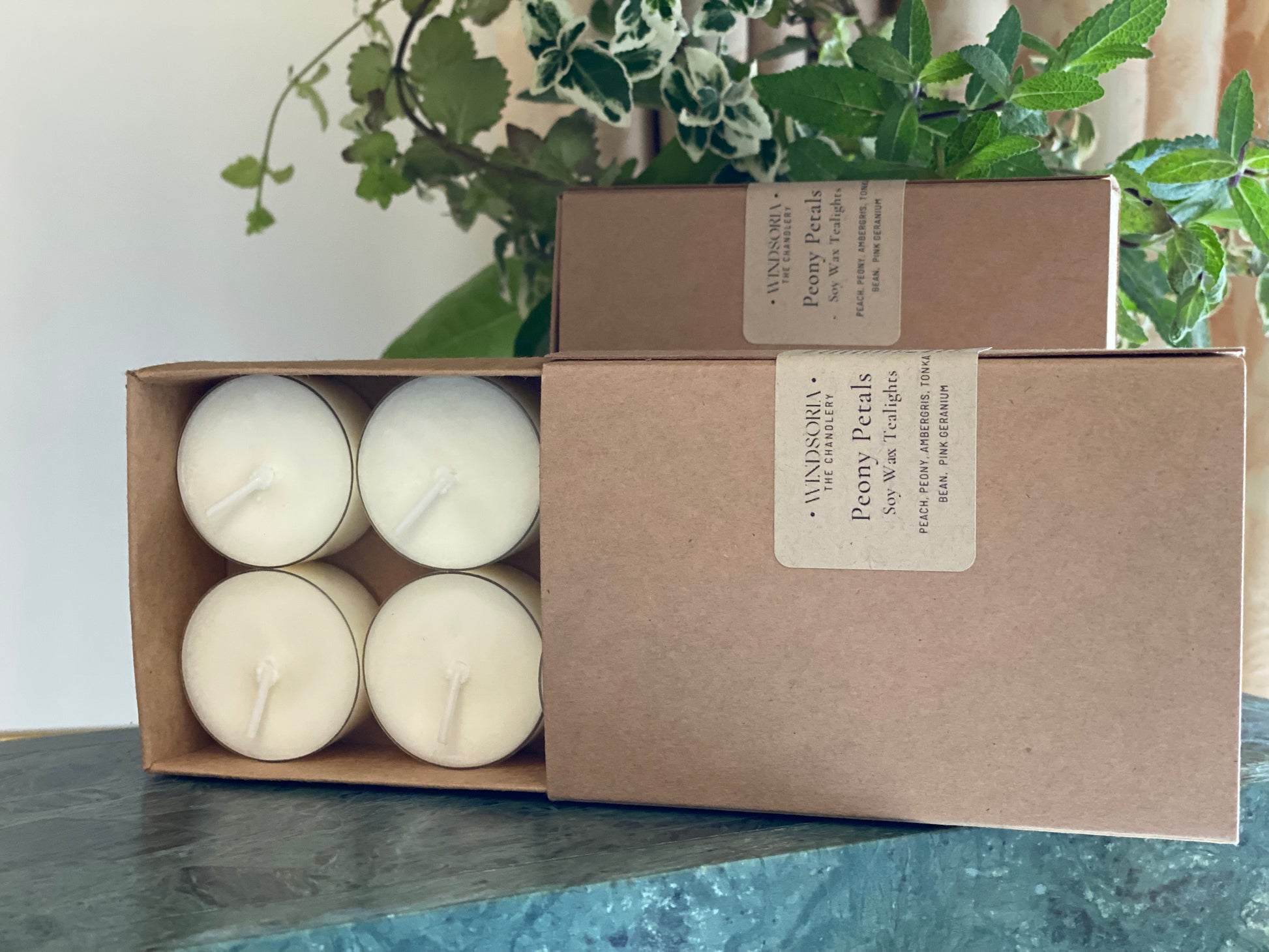 Gifts from Windsor. Windsor Castle gifts. . Soy wax tealights. Natural soy wax tealights. Hand Poured Soy Tealights. Candle Making Workshops in Windsor, Berkshire. Candle Making Classes Windsor UK